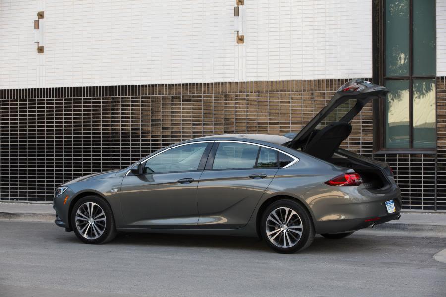  Buick Regal Sportback 2017 года  (NA) (фото 27 из 42)